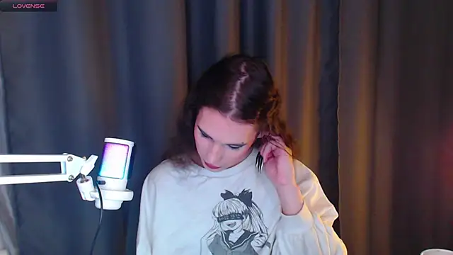 Snapshot of Cassie_Bae chatting on March 19, 2025, 6:35 am Cassie Bae online show from March 19, 2025, 6:35 am