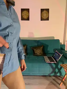 mi michelle online show from February 4, 2025, 6:49 pm