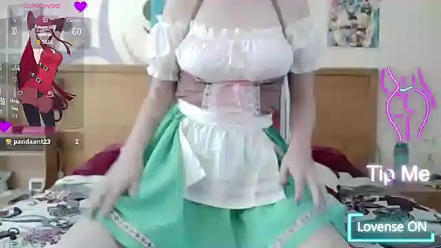 MilahHot13 online show from September 28, 2025, 3:17 pm