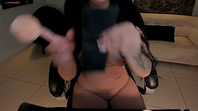 FernandaX1 online show from December 5, 2025, 10:24 am