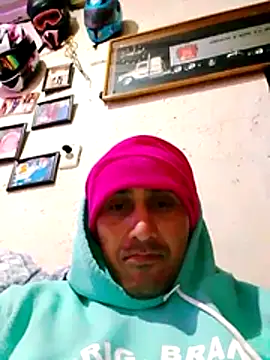 Snapshot of NewBe9D9 chatting on November 15, 2025, 10:56 am NewBe9D9 online show from November 15, 2025, 10:56 am