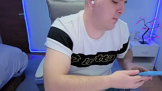 JasonJacks online show from December 15, 2025, 5:34 am