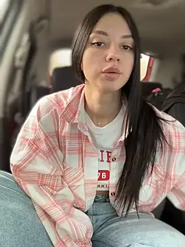 JulliaVegas online show from September 23, 2025, 1:30 am