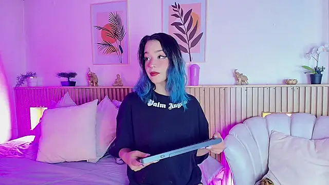 Snapshot of EmmaJhonnsson chatting on February 14, 2025, 8:37 pm EmmaJhonnsson online show from February 14, 2025, 8:37 pm