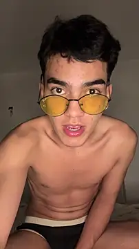 snakeeboy online show from March 1, 2026, 4:58 am