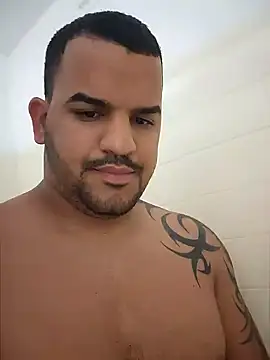 Snapshot of Latino2909 chatting on December 16, 2024, 2:47 am Latino2909 online show from December 16, 2024, 2:47 am