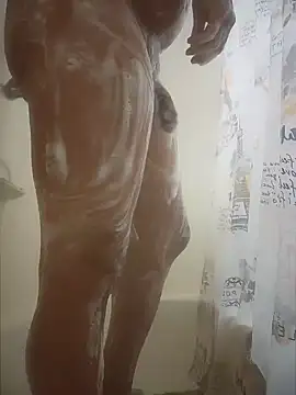 Snapshot of Latino2909 chatting on December 23, 2024, 5:17 am Latino2909 online show from December 23, 2024, 5:17 am