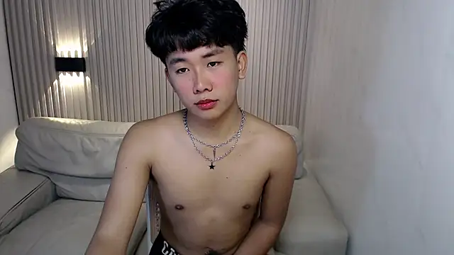 Snapshot of dangerzone0122 chatting on September 19, 2025, 5:02 pm dangerzone0122 online show from September 19, 2025, 5:02 pm