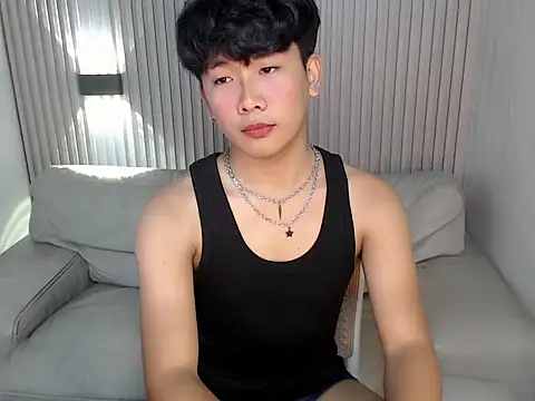 Snapshot of dangerzone0122 chatting on November 19, 2025, 4:07 pm dangerzone0122 online show from November 19, 2025, 4:07 pm