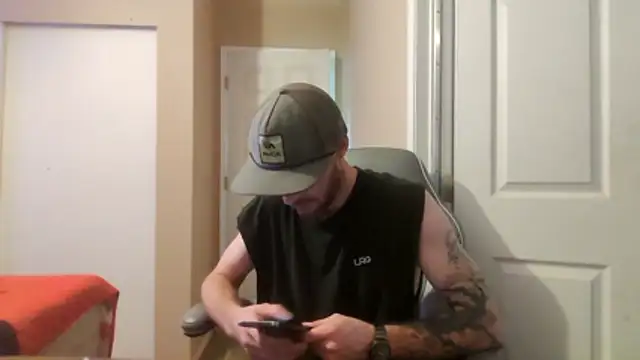 Huntzg23 online show from March 25, 2026, 10:49 pm