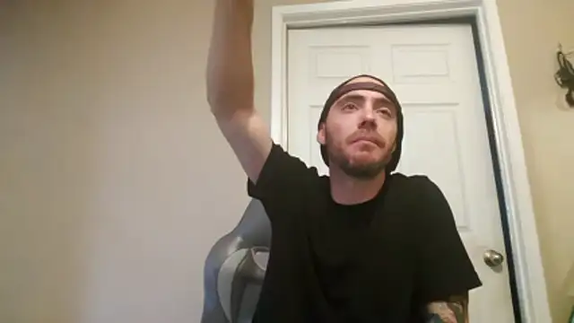 Huntzg23 online show from May 23, 2026, 2:39 am