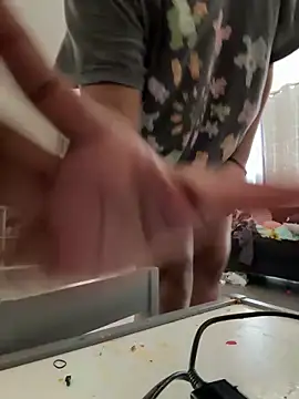 kiaxkiaa online show from February 14, 2025, 6:40 pm