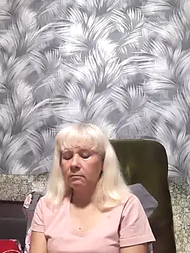 sakura blonde online show from November 11, 2025, 5:51 am