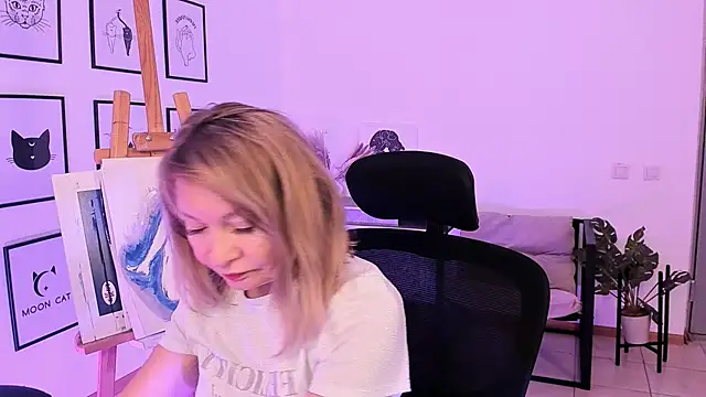 RosalindaFortuna online show from February 5, 2025, 10:51 am