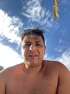 SecretlyDD online show from February 26, 2025, 2:46 pm