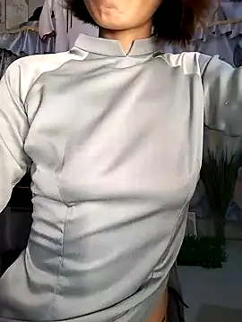 Lucy limon online show from September 19, 2025, 2:57 am