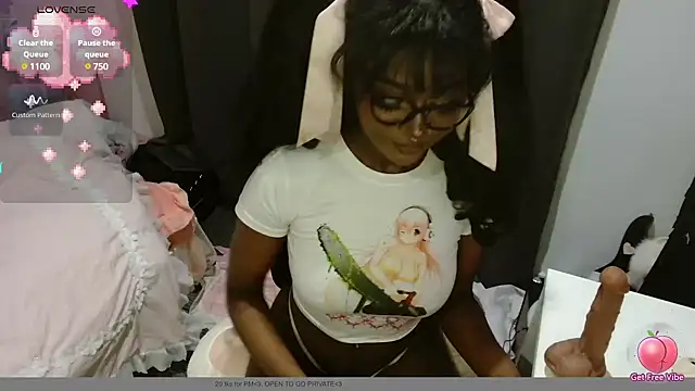 bunniix online show from March 19, 2025, 1:21 am