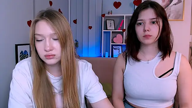 playful sophie online show from March 5, 2025, 4:02 am