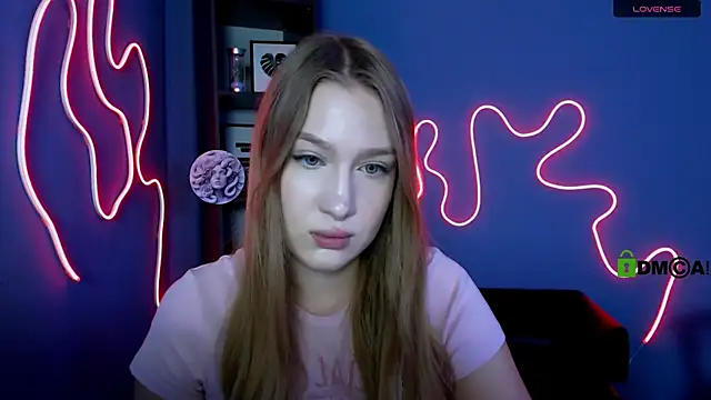 playful sophie online show from September 30, 2025, 5:18 pm