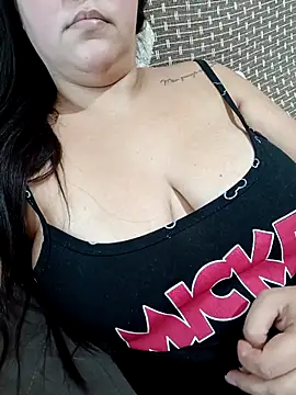 Paolaa hoot online show from April 14, 2026, 6:36 pm