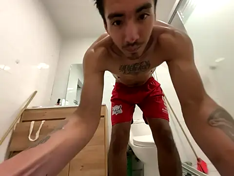 GIOOOO568 online show from October 15, 2025, 12:22 am