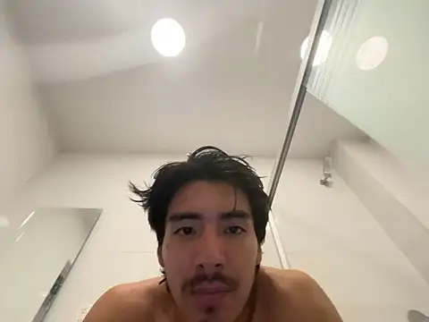 GIOOOO568 online show from February 15, 2026, 2:08 am