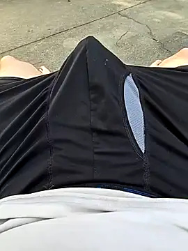 deanbean22 online show from April 29, 2026, 9:54 pm