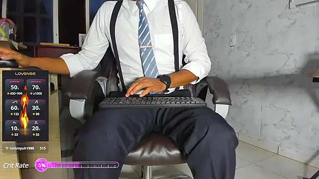 Snapshot of Hideintheoffice chatting on March 3, 2025, 3:41 am Hideintheoffice online show from March 3, 2025, 3:41 am