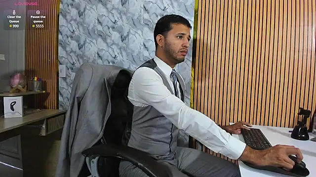 Snapshot of Hideintheoffice chatting on March 9, 2026, 11:14 am Hideintheoffice online show from March 9, 2026, 11:14 am