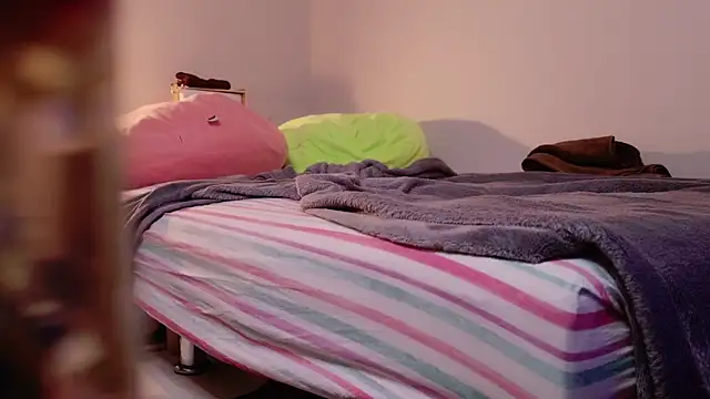 Night Scoop Cam online show from December 23, 2024, 4:39 pm