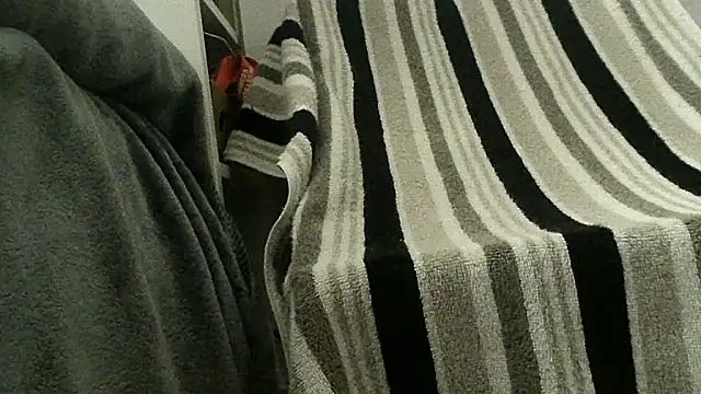 teek1234 1 online show from March 17, 2026, 4:06 am