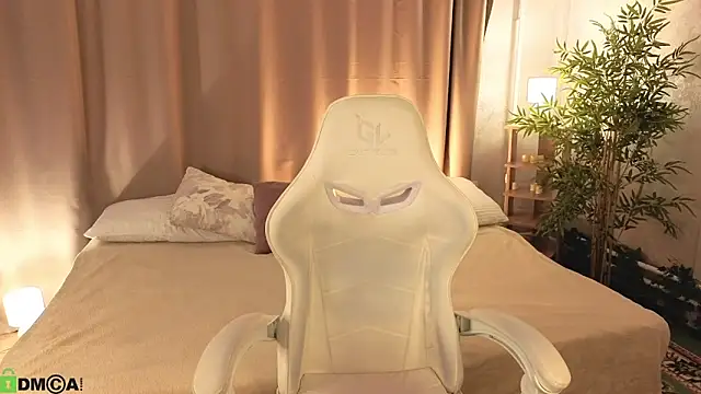 Cheryl  Brown online show from April 14, 2026, 1:33 am