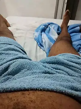 lucasquirao1234 online show from September 27, 2025, 11:37 am