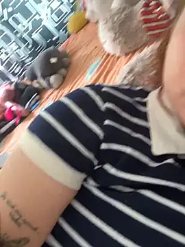 Ema kraus online show from February 15, 2026, 6:04 pm