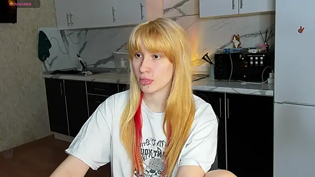 Snapshot of Sweet_white_chocolate chatting on February 20, 2026, 9:54 am Sweet white chocolate online show from February 20, 2026, 9:54 am