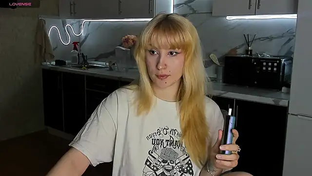 Sweet white chocolate online show from March 30, 2026, 10:27 am