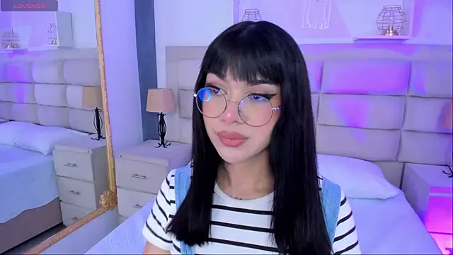 RoseCassie online show from March 7, 2025, 1:18 pm