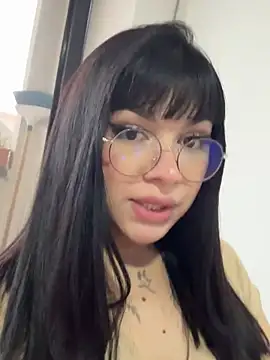 RoseCassie online show from March 11, 2025, 8:53 pm