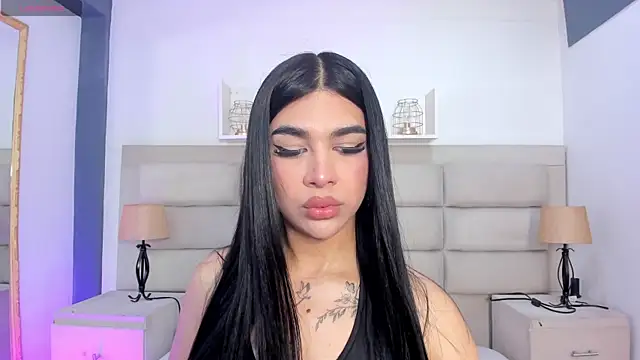 RoseCassie online show from October 4, 2025, 1:20 pm