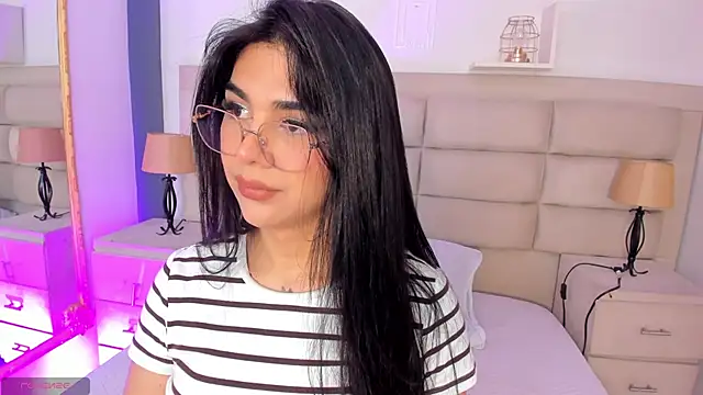 RoseCassie online show from October 20, 2025, 1:44 pm