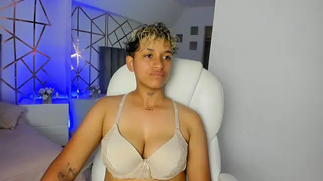 Snapshot of Dominick_jones chatting on January 14, 2025, 8:15 pm Dominick jones online show from January 14, 2025, 8:15 pm