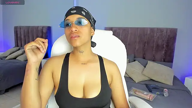 Snapshot of Dominick_jones chatting on January 18, 2025, 7:48 pm Dominick jones online show from January 18, 2025, 7:48 pm