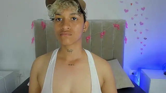 Snapshot of Dominick_jones chatting on February 2, 2025, 1:55 am Dominick jones online show from February 2, 2025, 1:55 am