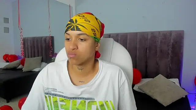 Snapshot of Dominick_jones chatting on February 15, 2025, 9:37 pm Dominick jones online show from February 15, 2025, 9:37 pm