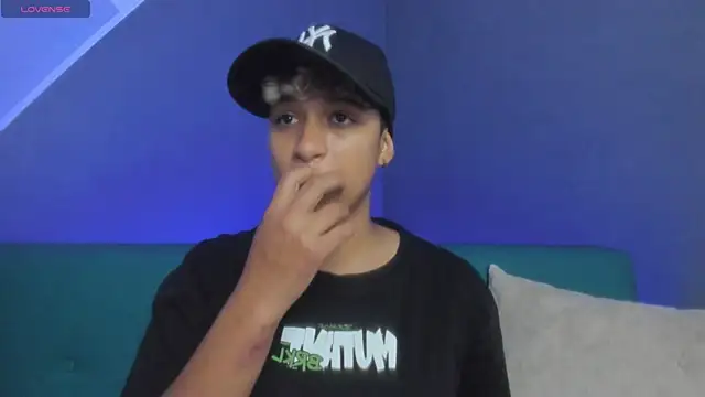 Snapshot of Dominick_jones chatting on March 4, 2025, 6:07 pm Dominick jones online show from March 4, 2025, 6:07 pm