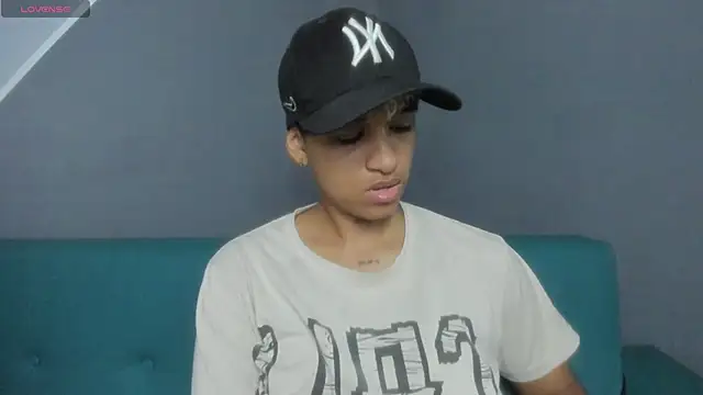 Snapshot of Dominick_jones chatting on March 5, 2025, 7:17 pm Dominick jones online show from March 5, 2025, 7:17 pm