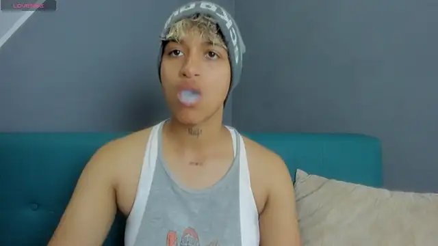 Snapshot of Dominick_jones chatting on March 8, 2025, 7:20 pm Dominick jones online show from March 8, 2025, 7:20 pm