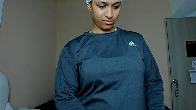 Snapshot of Dominick_jones chatting on September 13, 2025, 4:23 am Dominick jones online show from September 13, 2025, 4:23 am