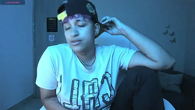 Snapshot of Dominick_jones chatting on September 26, 2025, 4:27 am Dominick jones online show from September 26, 2025, 4:27 am