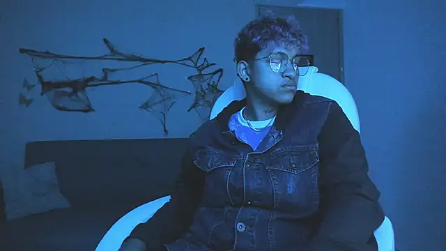 Snapshot of Dominick_jones chatting on October 9, 2025, 5:27 am Dominick jones online show from October 9, 2025, 5:27 am